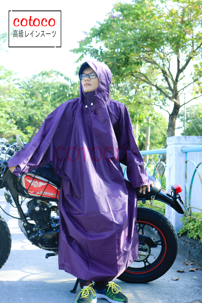 Áo mưa Poncho phù hợp với cả nam và nữ, đặc biệt an toàn khi lái xe máy, đi xe đường dài.